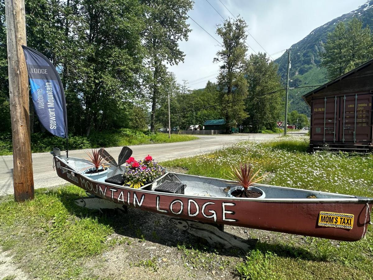 Stewart Mountain Lodge Bagian luar foto