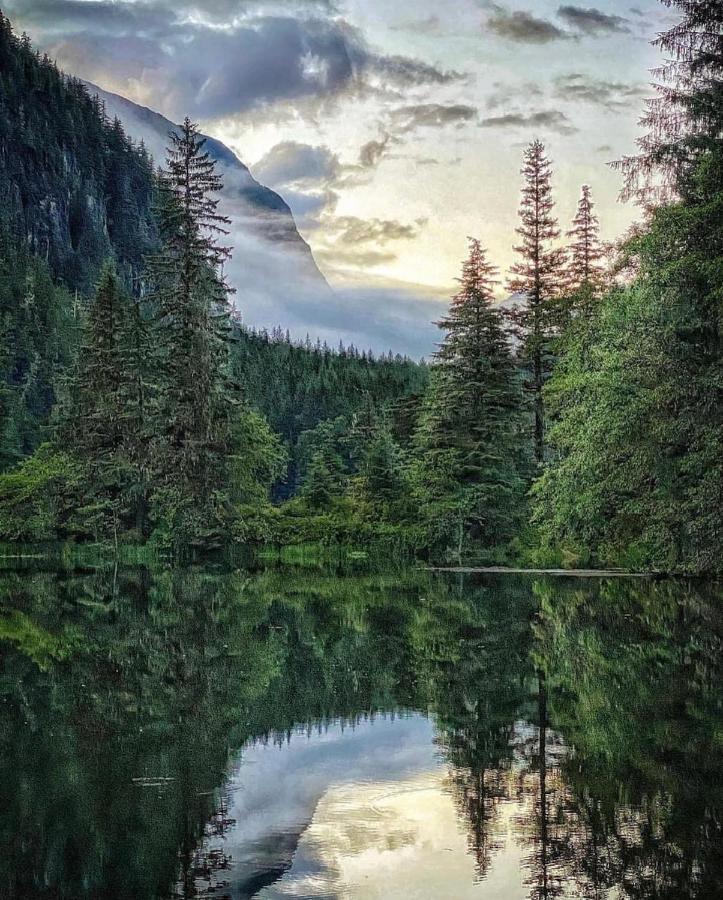 Stewart Mountain Lodge Bagian luar foto