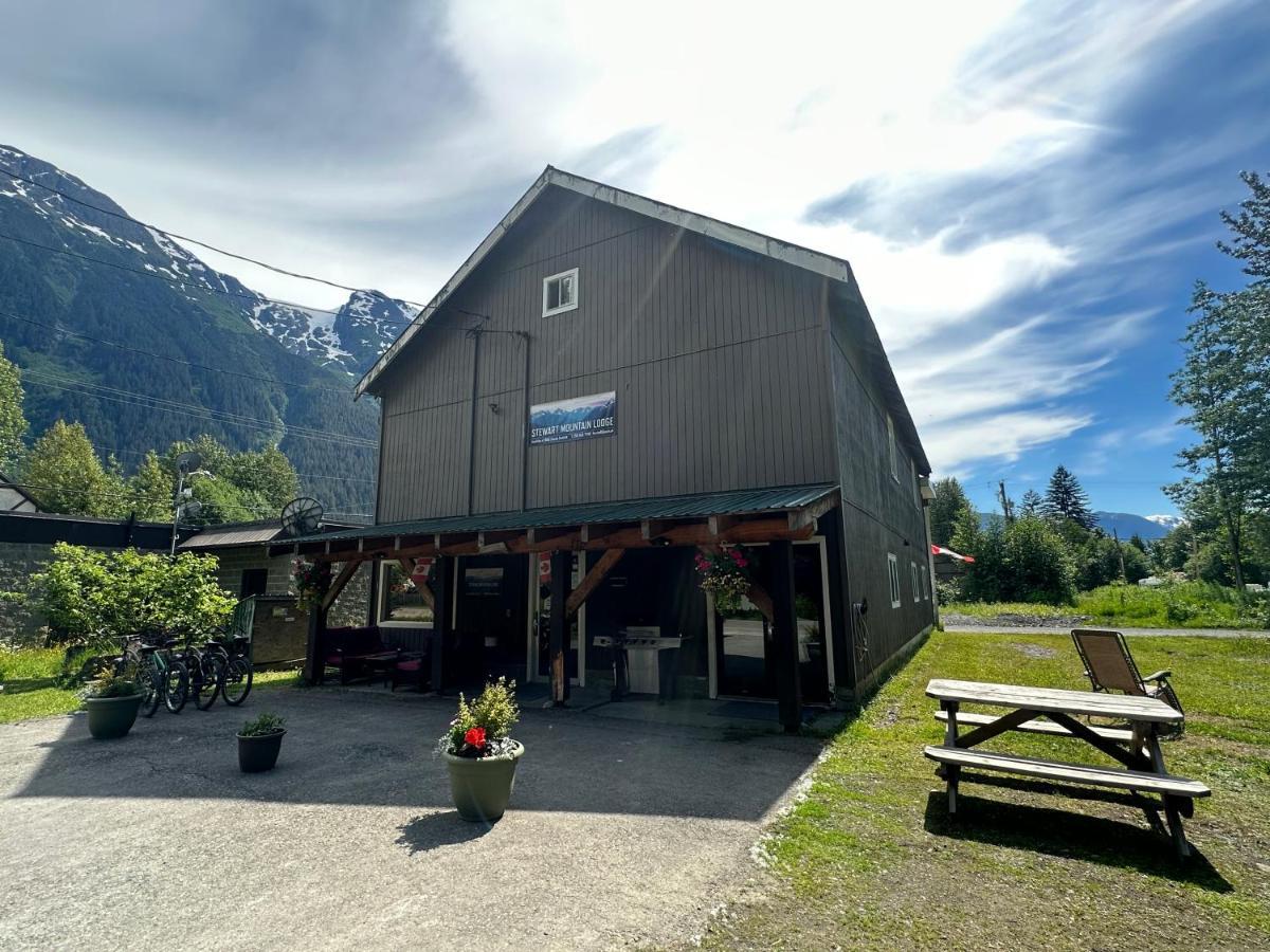 Stewart Mountain Lodge Bagian luar foto