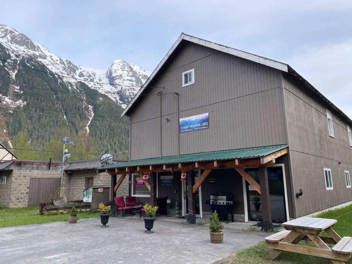 Stewart Mountain Lodge Bagian luar foto